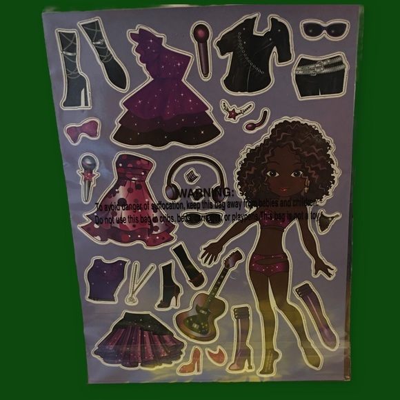 🖐️Magnetic Dress Up Kit, NIP - Picture 2 of 3